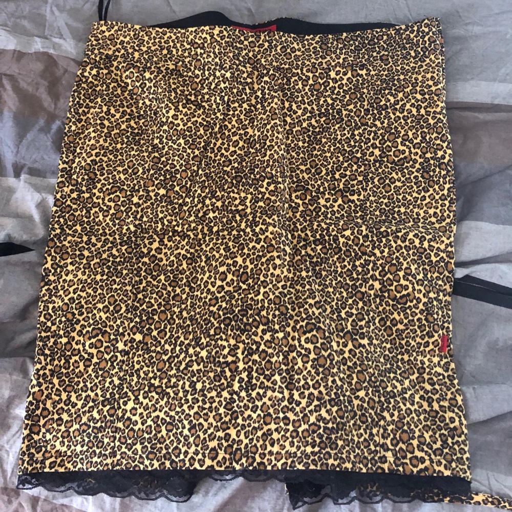 Super Sexy Leopard print skirt size 18